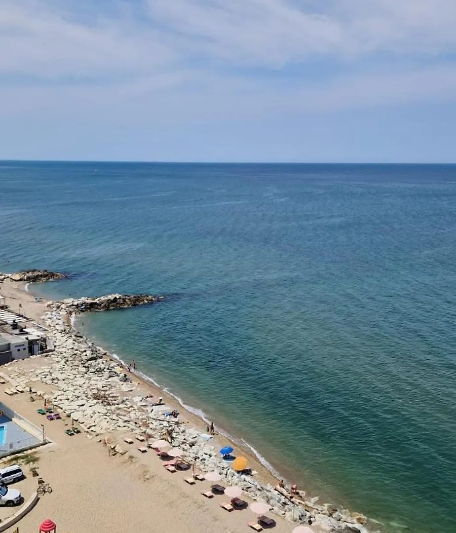 Lamar Suites Seafront Apartments Misano Adriatico